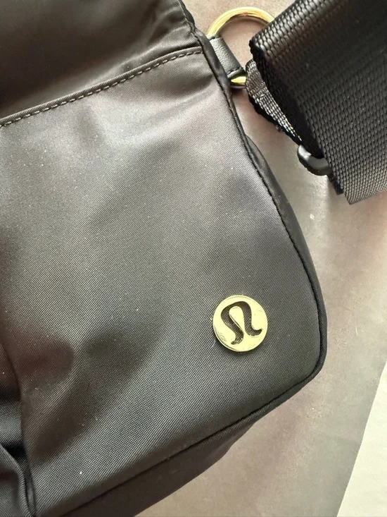 lululemon athletica Black Nylon Crossbody with Gold Hardware - Picture 4 of 4